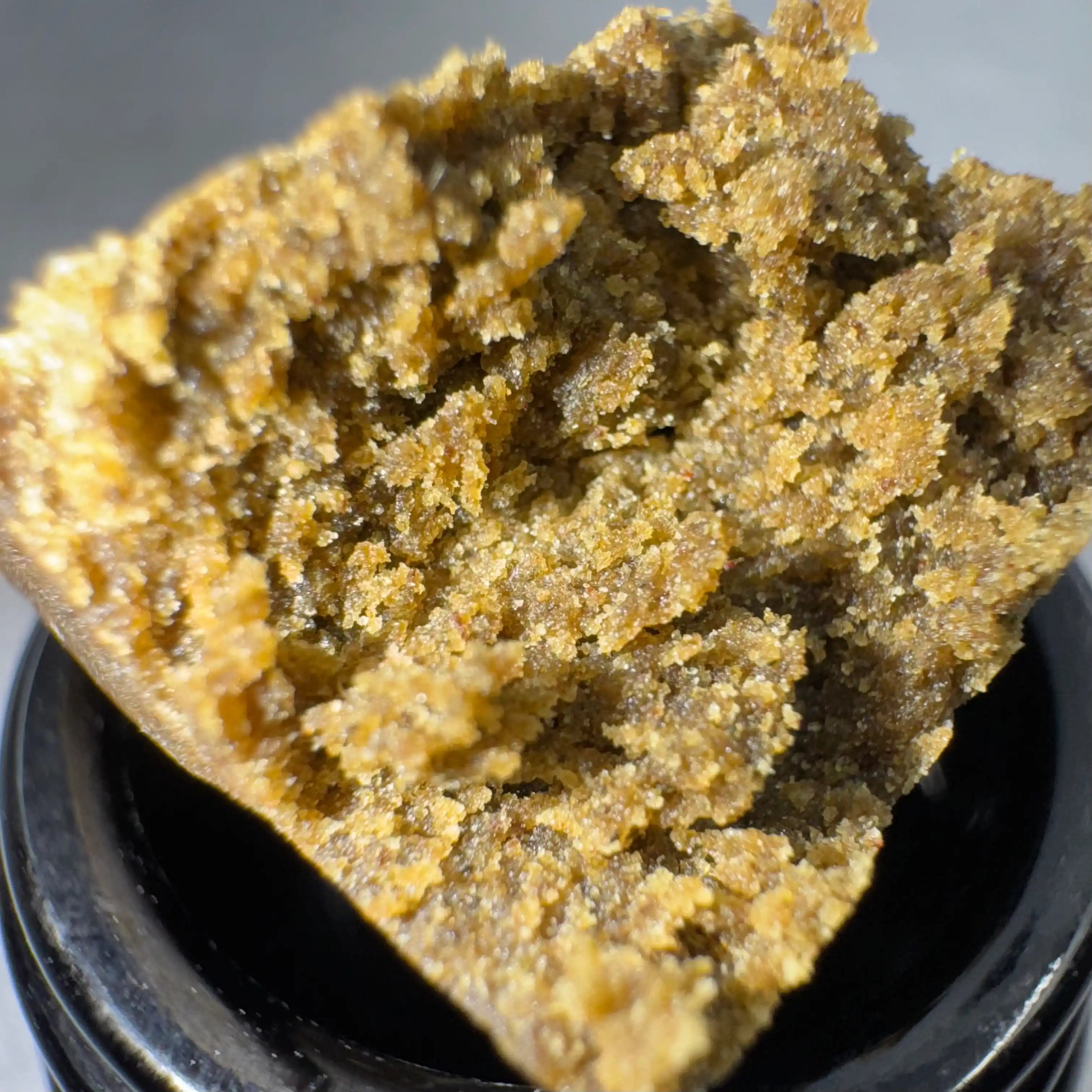 Résine CBD Sherblato Jar UV — vue détail texture premium 2g